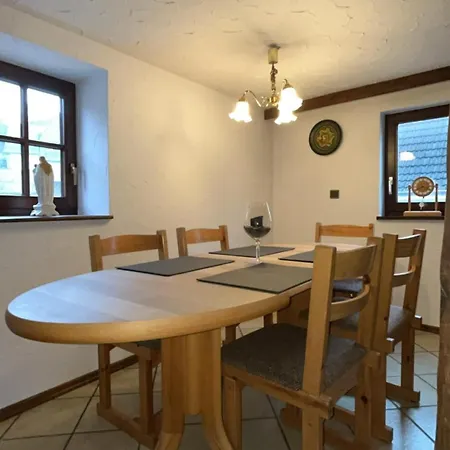 Fachwerkhaus Zum Hirsch * Mombris